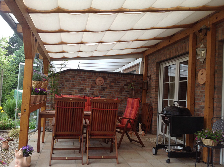 Terrassenüberdachung: Sonnenschutz nach Maß für die Terrasse
